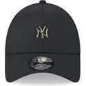 mutsid-kumer-must-reguleeritav-9forty-pin-new-york-yankees-mlb-new-era