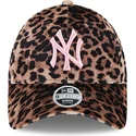 cap-kumer-leopard-adjustable-strap-rosa-9forty-velour-new-york-yankees-mlb-new-era