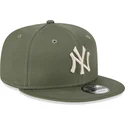 mutsid-lame-roheline-snapback-9fifty-league-essential-new-york-yankees-mlb-new-era