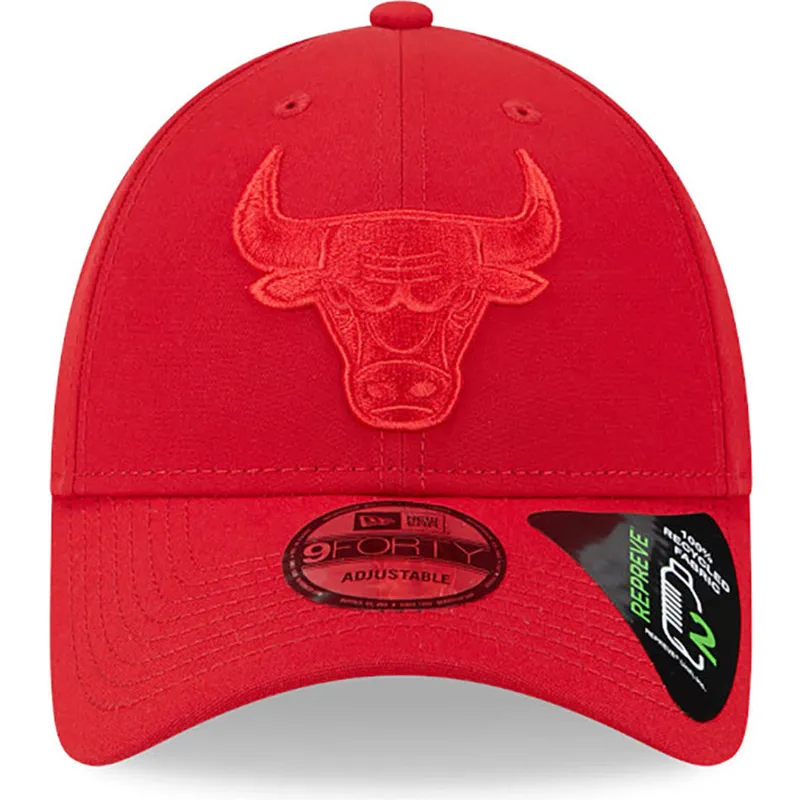 mutsid-kumer-punane-reguleeritav-9forty-repreve-outline-chicago-bulls-nba-new-era