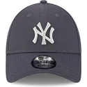 mutsid-kumer-hall-reguleeritav-9forty-metallic-new-york-yankees-mlb-new-era