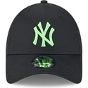 mutsid-kumer-must-reguleeritav-9forty-neon-new-york-yankees-mlb-new-era