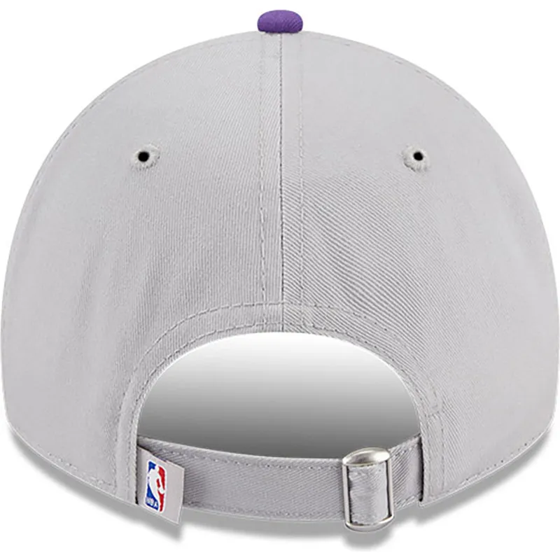 cap-kumer-gray-adjustable-strap-9twenty-tip-off-2023-los-angeles-lakers-nba-new-era