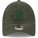mutsid-kumer-roheline-reguleeritav-9forty-towelling-new-york-yankees-mlb-new-era