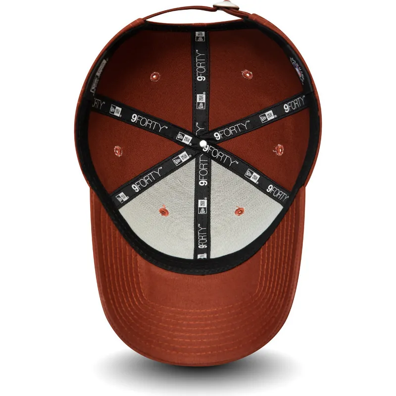 mutsid-kumer-pruun-reguleeritav-9forty-league-essential-new-york-yankees-mlb-new-era