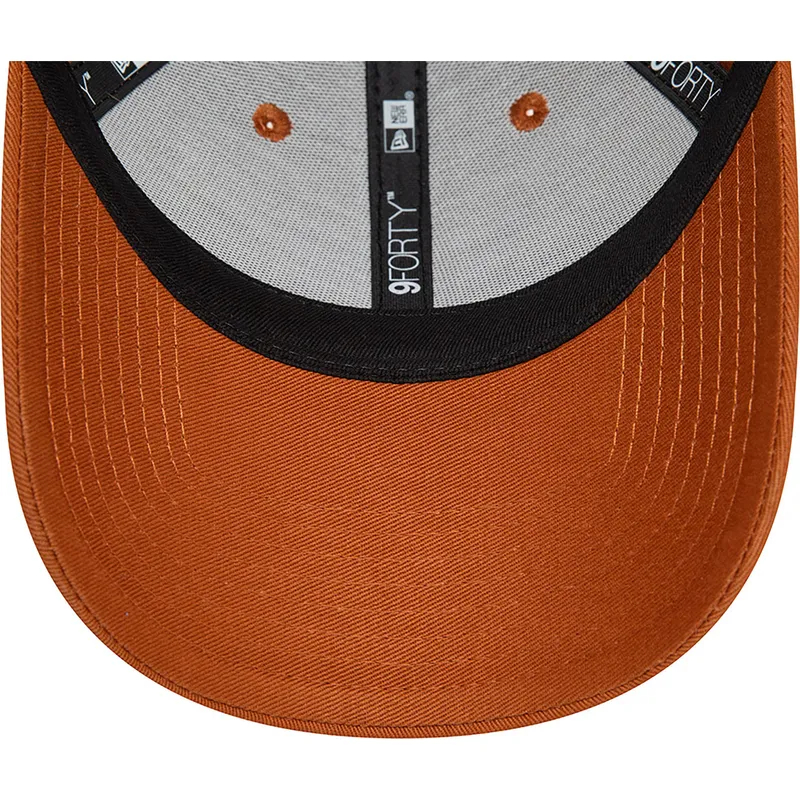mutsid-kumer-pruun-reguleeritav-9forty-essential-new-era