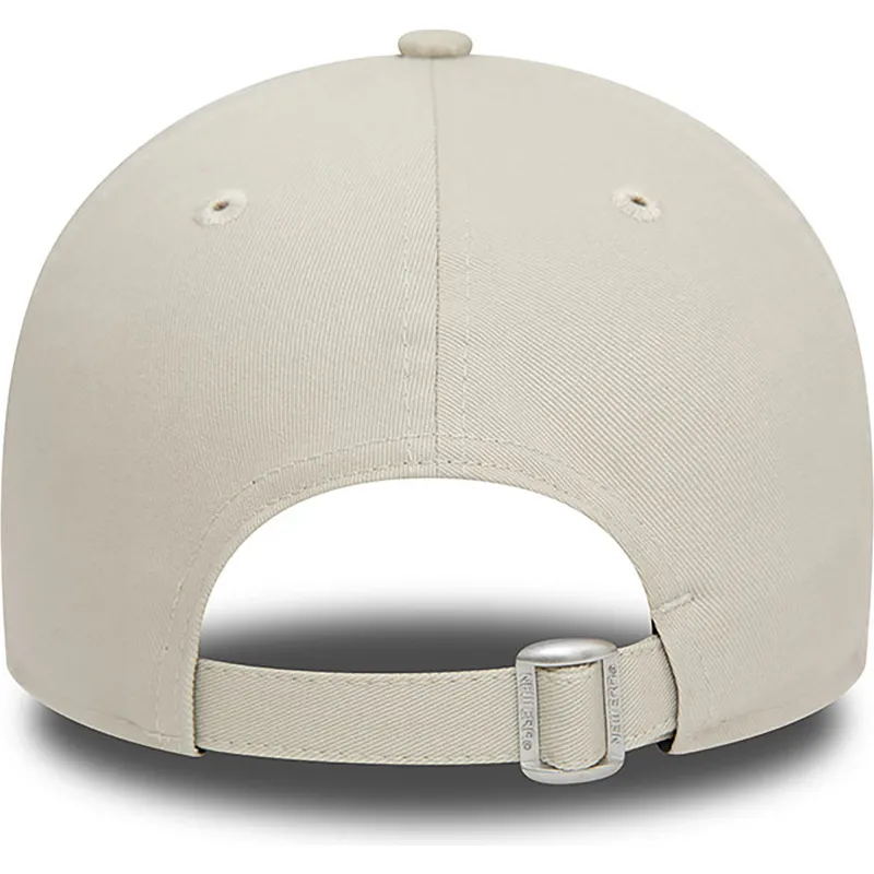 mutsid-kumer-beez-reguleeritav-9forty-essential-new-era