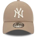 new-era-curved-brim-9forty-league-essential-new-york-yankees-mlb-light-brown-adjustable-cap