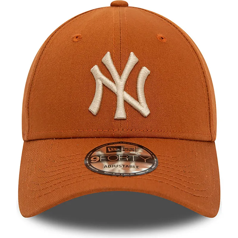 mutsid-kumer-pruun-reguleeritav-9forty-league-essential-new-york-yankees-mlb-new-era