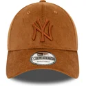 mutsid-kumer-pruun-reguleeritav-9forty-cord-new-york-yankees-mlb-new-era