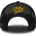 mutsid-kumer-must-snapback-a-frame-character-bugs-bunny-y-pato-lucas-looney-tunes-new-era