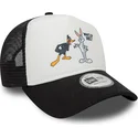 mutsid-kumer-must-snapback-a-frame-character-bugs-bunny-y-pato-lucas-looney-tunes-new-era