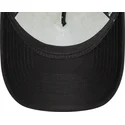 mutsid-kumer-must-snapback-a-frame-character-bugs-bunny-y-pato-lucas-looney-tunes-new-era