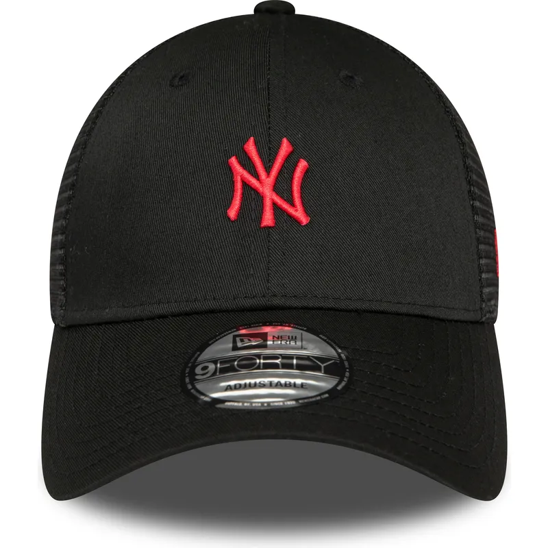 mutsid-kumer-must-reguleeritav-9forty-home-field-new-york-yankees-mlb-new-era
