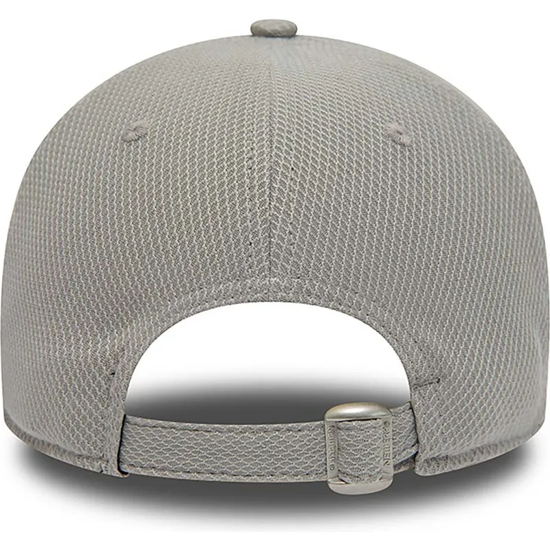 mutsid-kumer-hall-reguleeritav-9forty-diamond-era-essential-new-york-yankees-mlb-new-era