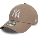 mutsid-kumer-pruun-reguleeritav-rihm-claro-9forty-league-essential-new-york-yankees-mlb-new-era