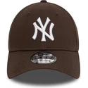 mutsid-kumer-pruun-reguleeritav-9forty-league-essential-new-york-yankees-mlb-new-era