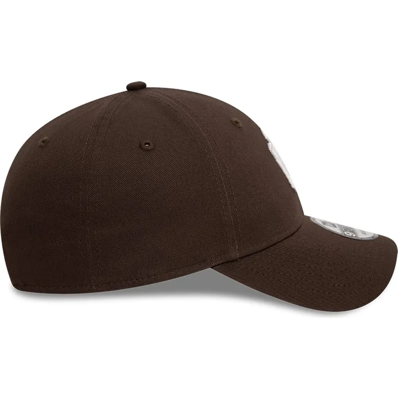 cap-kumer-brown-adjustable-strap-9forty-league-essential-new-york-yankees-mlb-new-era