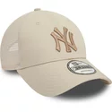 new-era-9forty-home-field-new-york-yankees-mlb-beige-trucker-hat-with-beige-logo