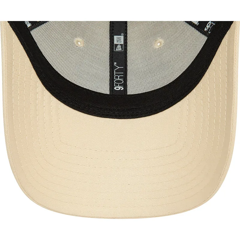 mutsid-kumer-beez-reguleeritav-9forty-essential-new-era