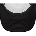 mutsid-kumer-must-snapback-bugs-bunny-and-his-friends-a-frame-looney-tunes-new-era