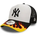mutsid-kumer-valge-snapback-a-frame-flame-new-york-yankees-mlb-new-era