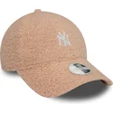 cap-kumer-pink-adjustable-strap-9forty-borg-new-york-yankees-mlb-new-era