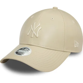 New Era Curved Brim Women 9FORTY Midi PU New York Yankees MLB Beige Adjustable Cap with Beige Logo