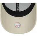 new-era-curved-brim-women-9forty-pu-new-york-yankees-mlb-beige-adjustable-cap-with-beige-logo