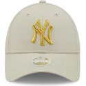 cap-kumer-beige-adjustable-strap-dorado-9forty-metallic-new-york-yankees-mlb-new-era