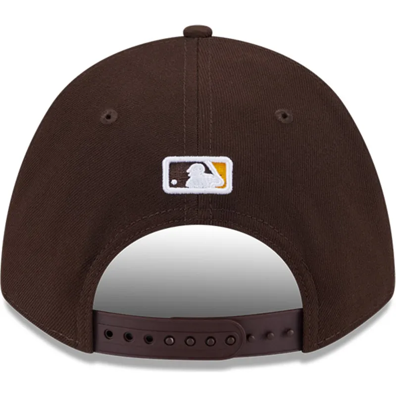 mutsid-kumer-pruun-snapback-9forty-m-crown-player-replica-san-diego-padres-mlb-new-era