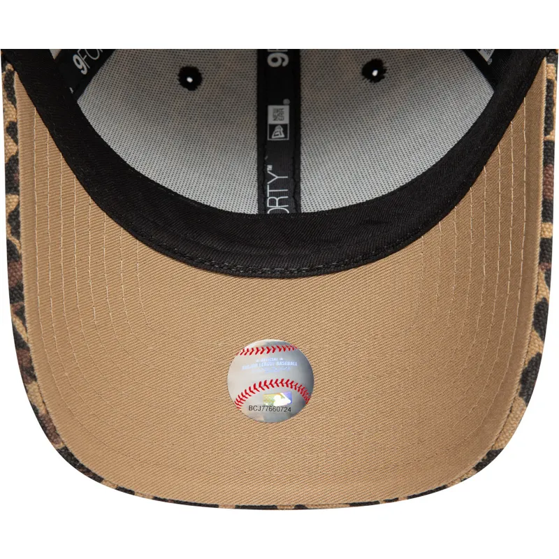 mutsid-kumer-leopard-reguleeritav-9forty-new-york-yankees-mlb-new-era