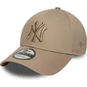 cap-kumer-brown-adjustable-strap-claro-9forty-league-essential-new-york-yankees-mlb-new-era