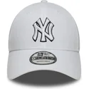 cap-kumer-white-adjustable-strap-9forty-outline-new-york-yankees-mlb-new-era