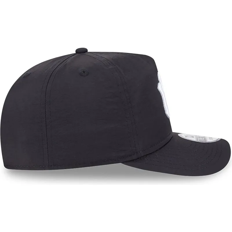 mutsid-kumer-must-reguleeritav-golfer-everyday-nylon-new-york-yankees-mlb-new-era