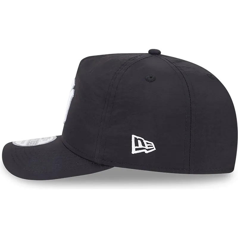 mutsid-kumer-must-reguleeritav-golfer-everyday-nylon-new-york-yankees-mlb-new-era
