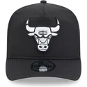 mutsid-kumer-must-reguleeritav-golfer-everyday-nylon-chicago-bulls-nba-new-era