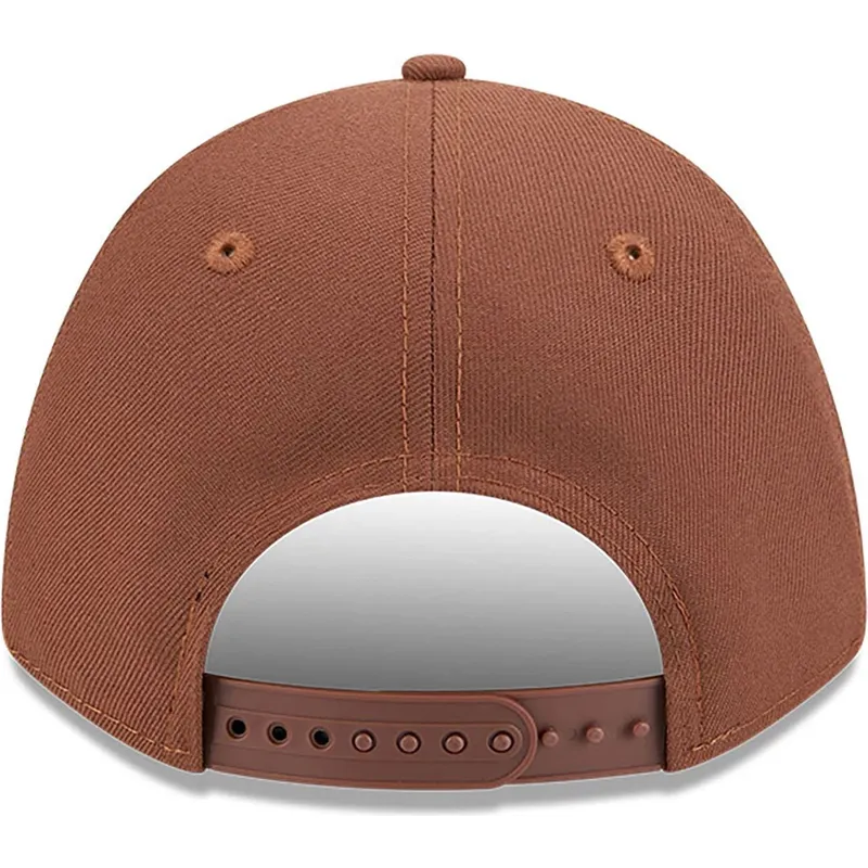 cap-kumer-brown-snapback-9forty-m-crown-a-frame-motorsport-new-york-yankees-mlb-new-era