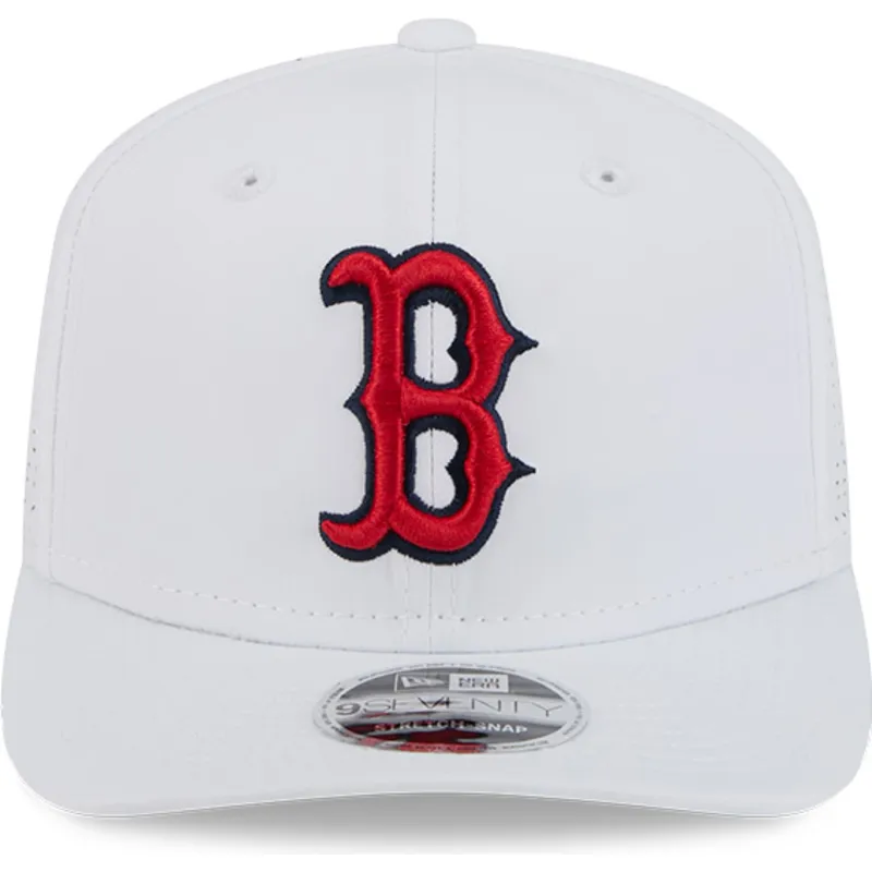 mutsid-kumer-valge-snapback-9seventy-perf-spring-training-fan-pack-2025-boston-red-sox-mlb-new-era