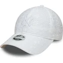 mutsid-kumer-valge-reguleeritav-rihm-9twenty-broderie-new-york-yankees-mlb-new-era