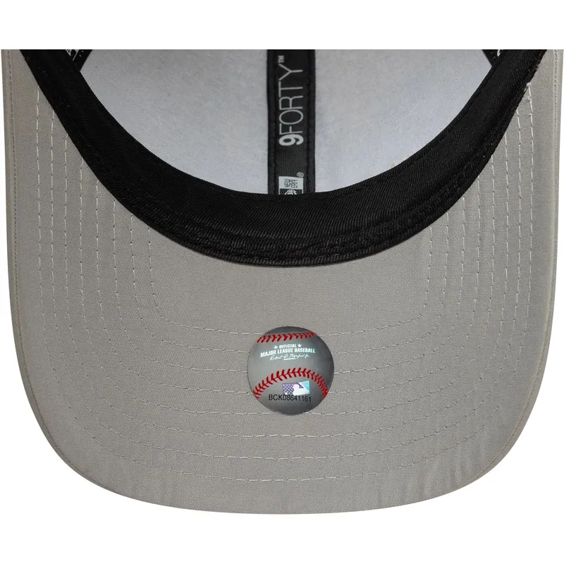 cap-kumer-gray-adjustable-strap-9forty-flawless-new-york-yankees-mlb-new-era