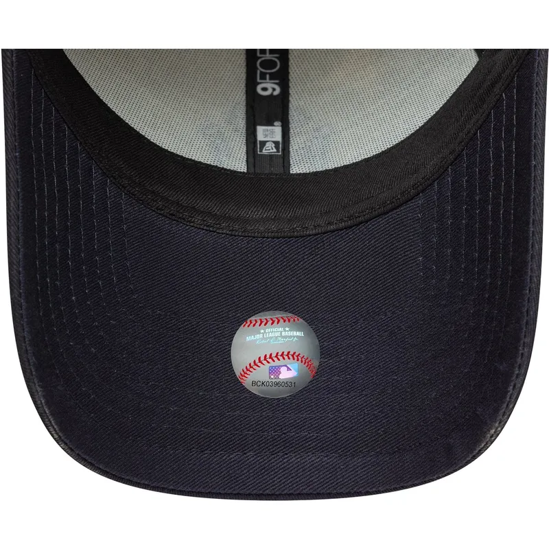 mutsid-kumer-beez-reguleeritav-9forty-side-script-new-york-yankees-mlb-new-era