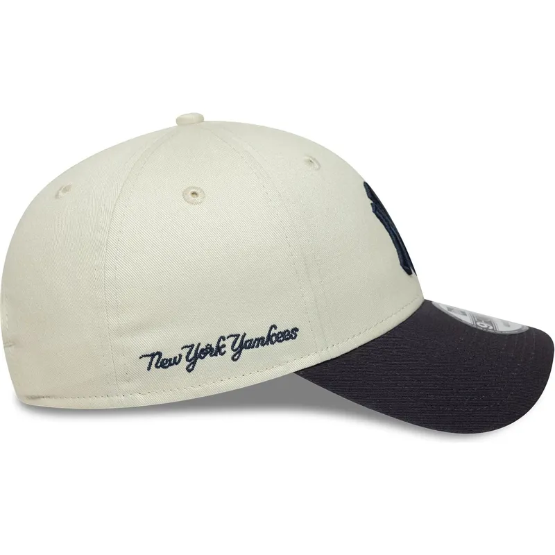 mutsid-kumer-beez-reguleeritav-9forty-side-script-new-york-yankees-mlb-new-era