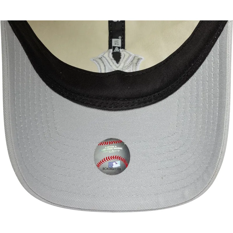 mutsid-kumer-beez-reguleeritav-9twenty-world-series-cooperstown-new-york-yankees-mlb-new-era
