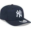 mutsid-kumer-meresinine-snapback-9seventy-stretch-snap-perf-new-york-yankees-mlb-new-era