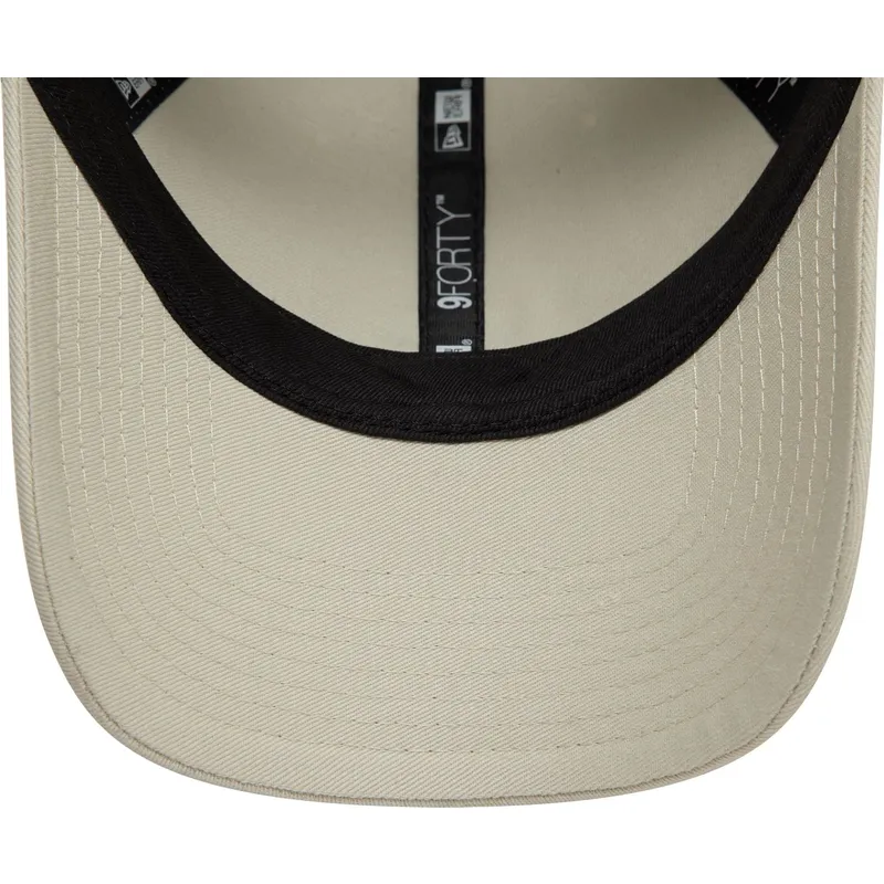 cap-kumer-beige-adjustable-strap-9forty-new-era