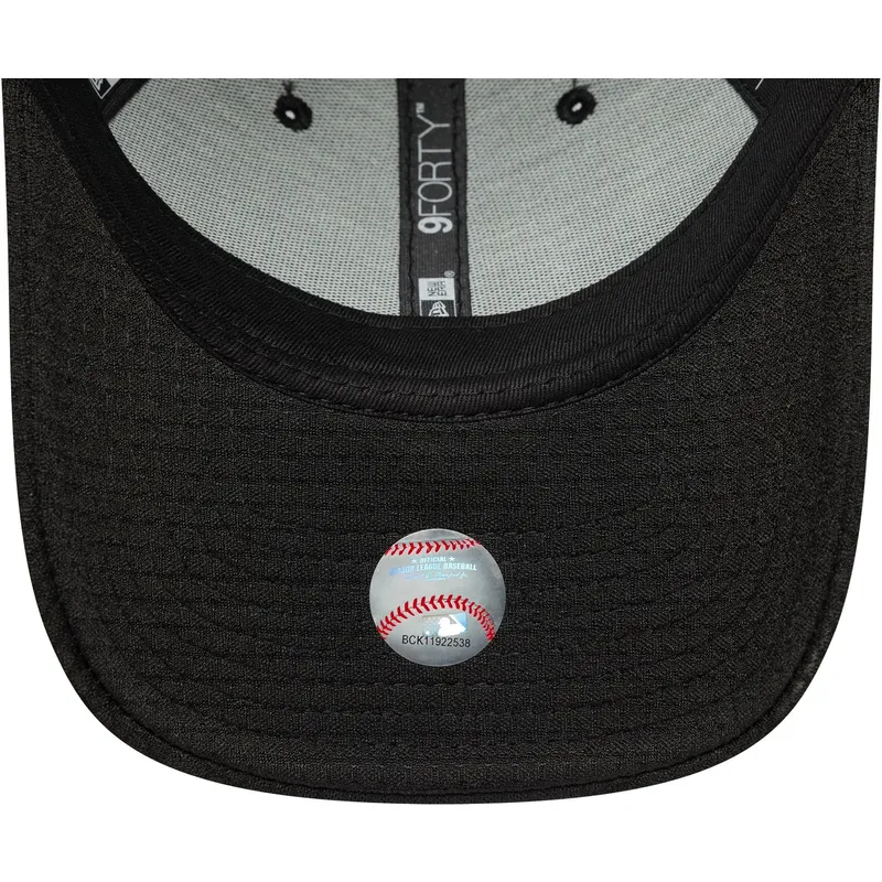 cap-kumer-black-snapback-9forty-flawless-mesh-new-york-yankees-mlb-new-era