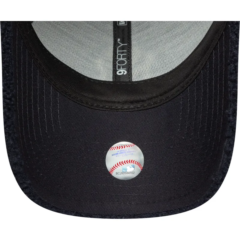 mutsid-kumer-meresinine-reguleeritav-9forty-borg-new-york-yankees-mlb-new-era