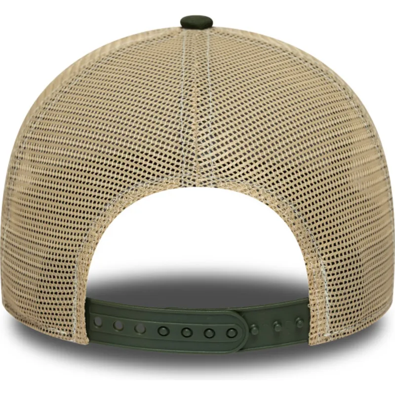 mutsid-kumer-mitmevarviline-snapback-a-frame-animal-patch-new-era