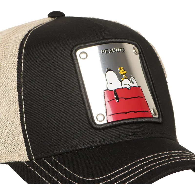 mutsid-kumer-must-snapback-pea6-naw6-snoopy-ja-charlie-brown-maapahklid-capslab